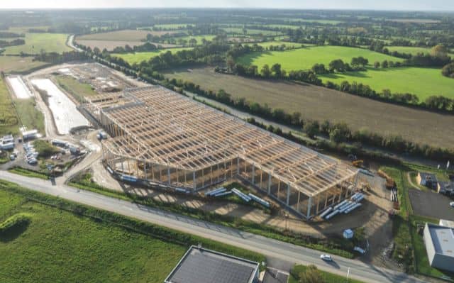 An XXL wooden frame for the future Cambium factory of Charpentes Fournier